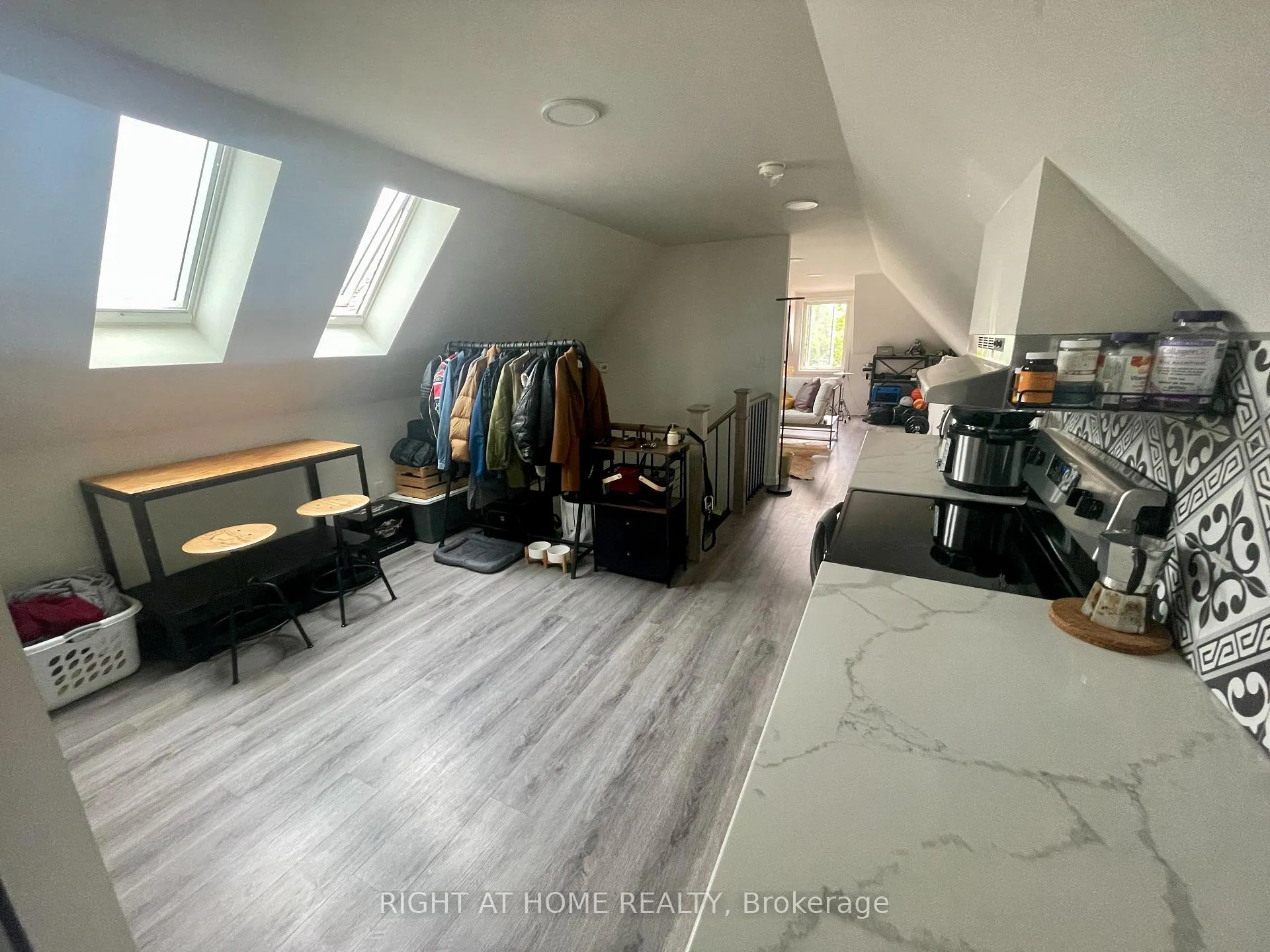 Photo 7 of Unit 4, 1258 Broadview Avenue, Toronto, Broadview North — HOMEH