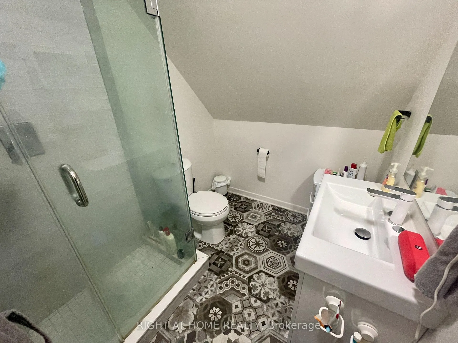 Photo 10 of Unit 4, 1258 Broadview Avenue, Toronto, Broadview North — HOMEH
