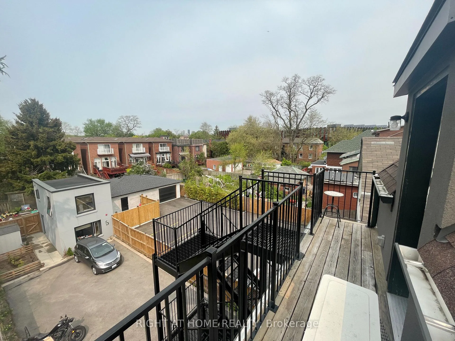 Photo 13 of Unit 4, 1258 Broadview Avenue, Toronto, Broadview North — HOMEH