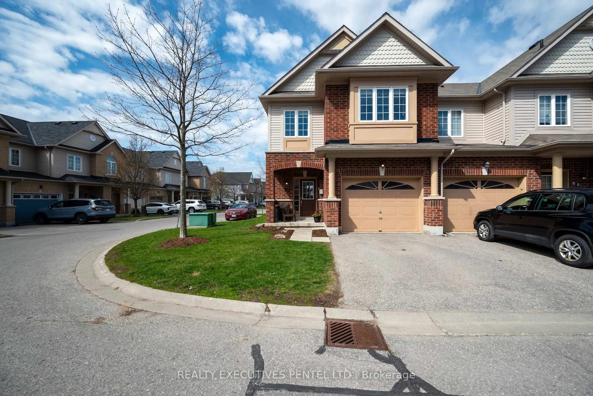Photo 1 of 89 Lander Crescent, Clarington, Bowmanville — HOMEH
