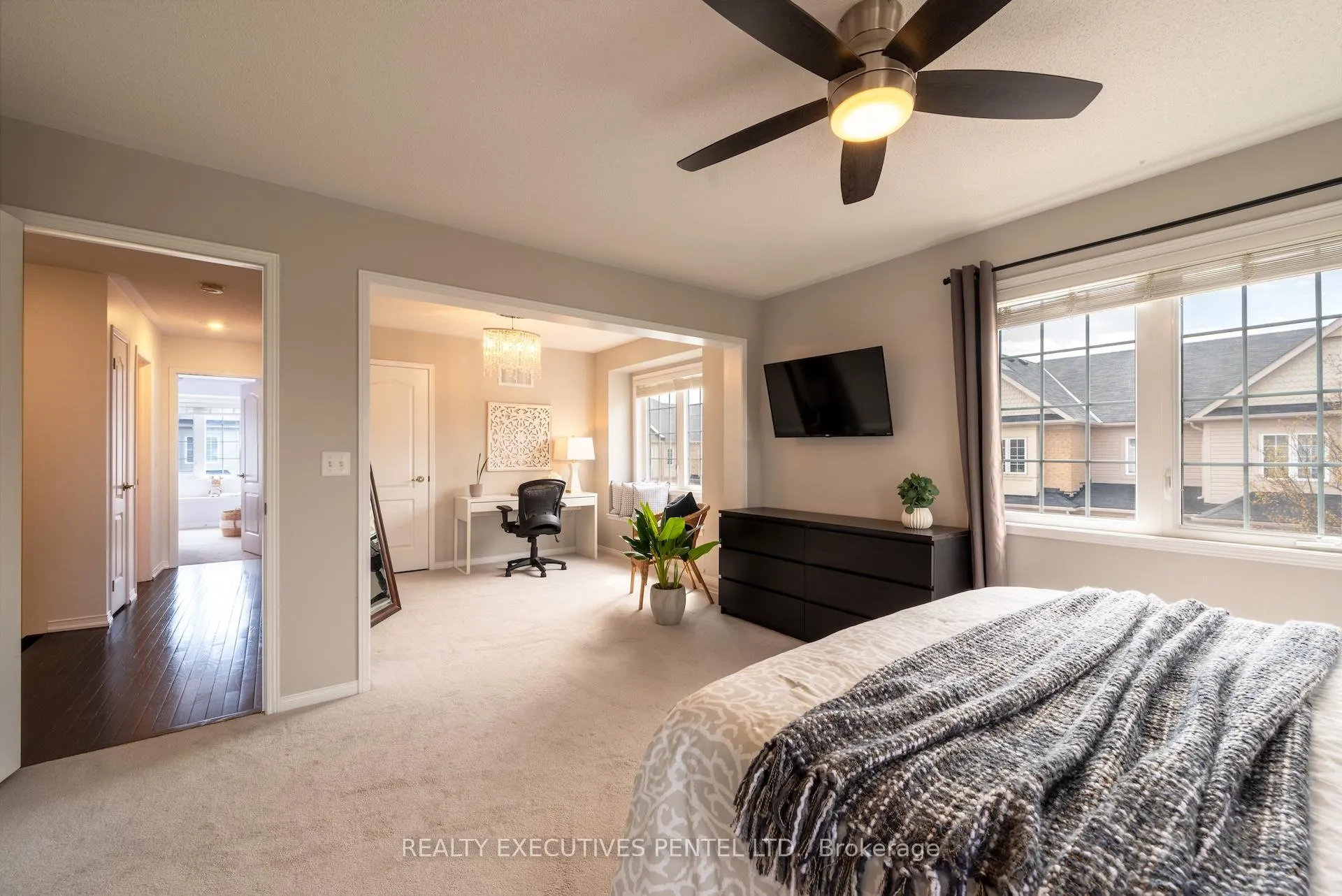 Photo 23 of 89 Lander Crescent, Clarington, Bowmanville — HOMEH