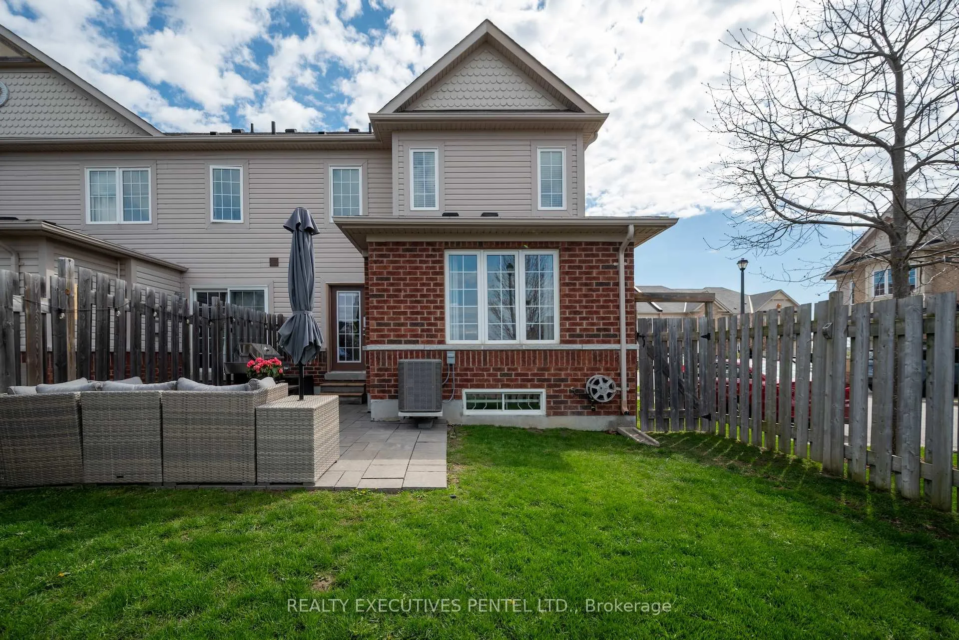 Photo 34 of 89 Lander Crescent, Clarington, Bowmanville — HOMEH