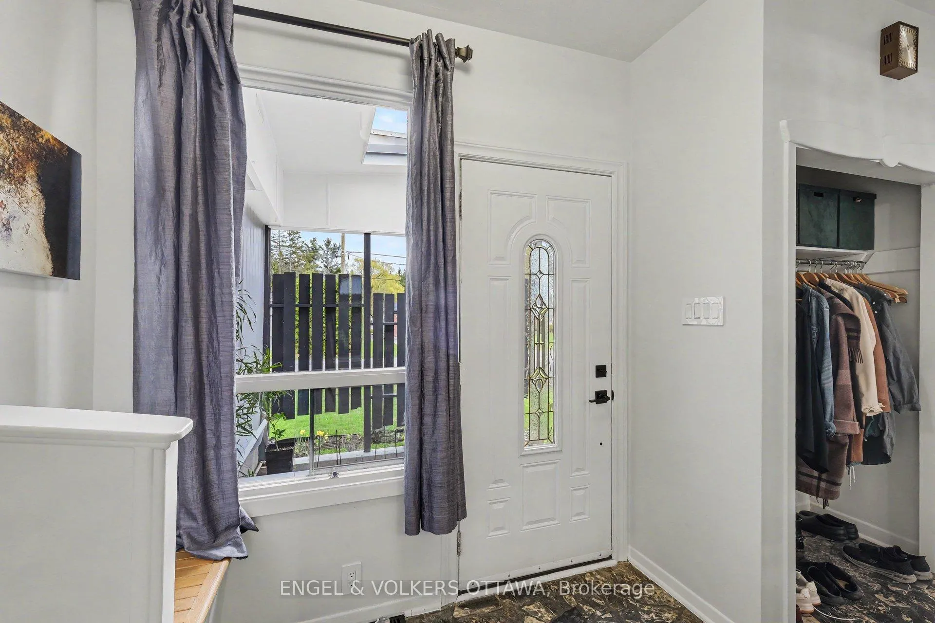 Photo 8 of 121 Grenfell Crescent, Ottawa, Grenfell Glen — HOMEH