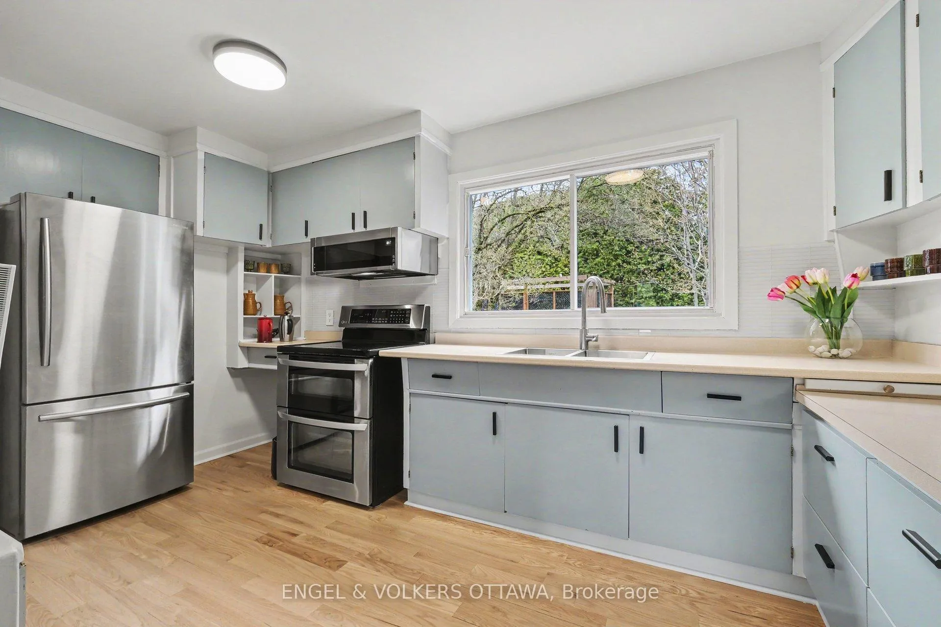 Photo 17 of 121 Grenfell Crescent, Ottawa, Grenfell Glen — HOMEH