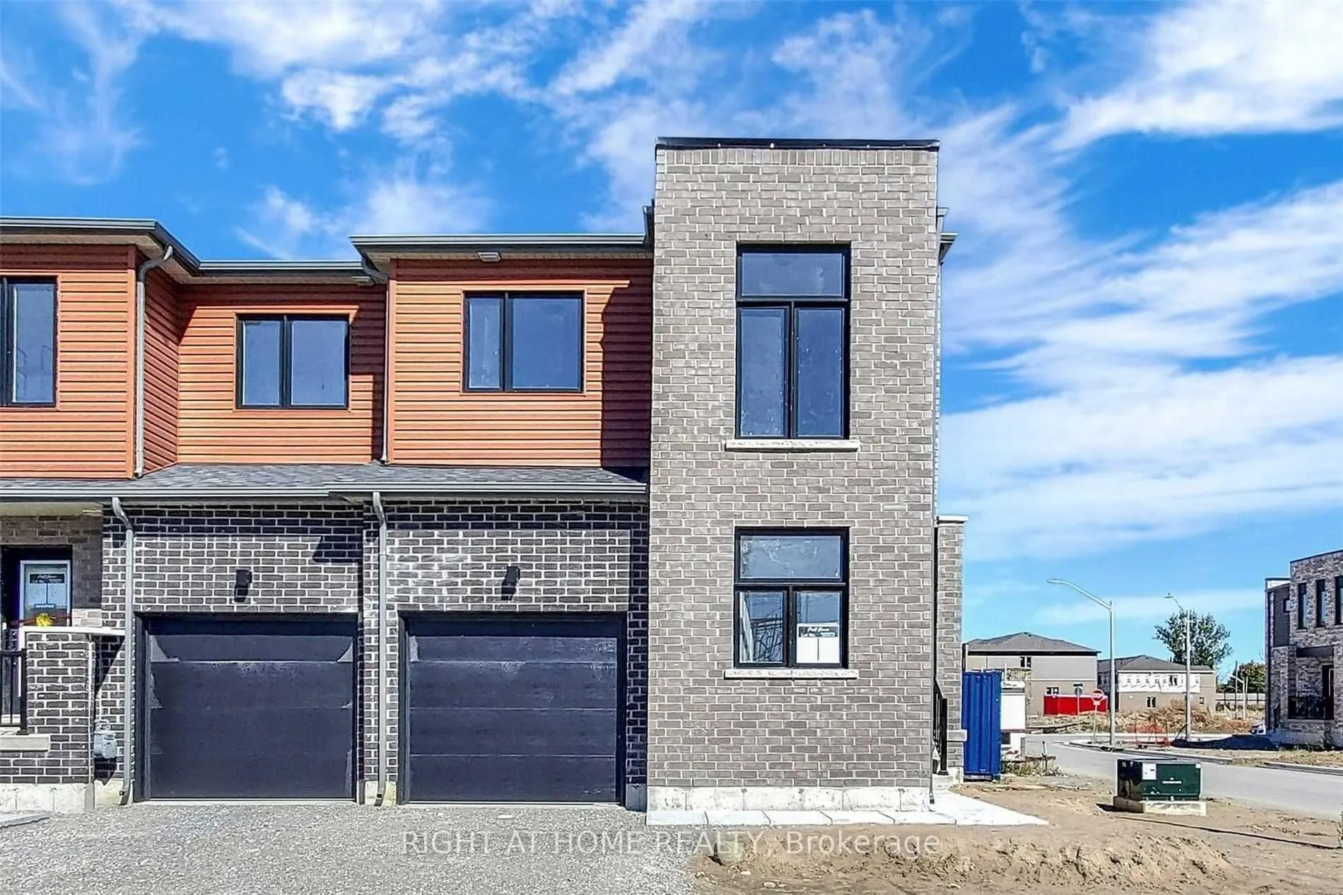 Photo 1 of 94 Fairlane Avenue, Barrie, Painswick South — HOMEH