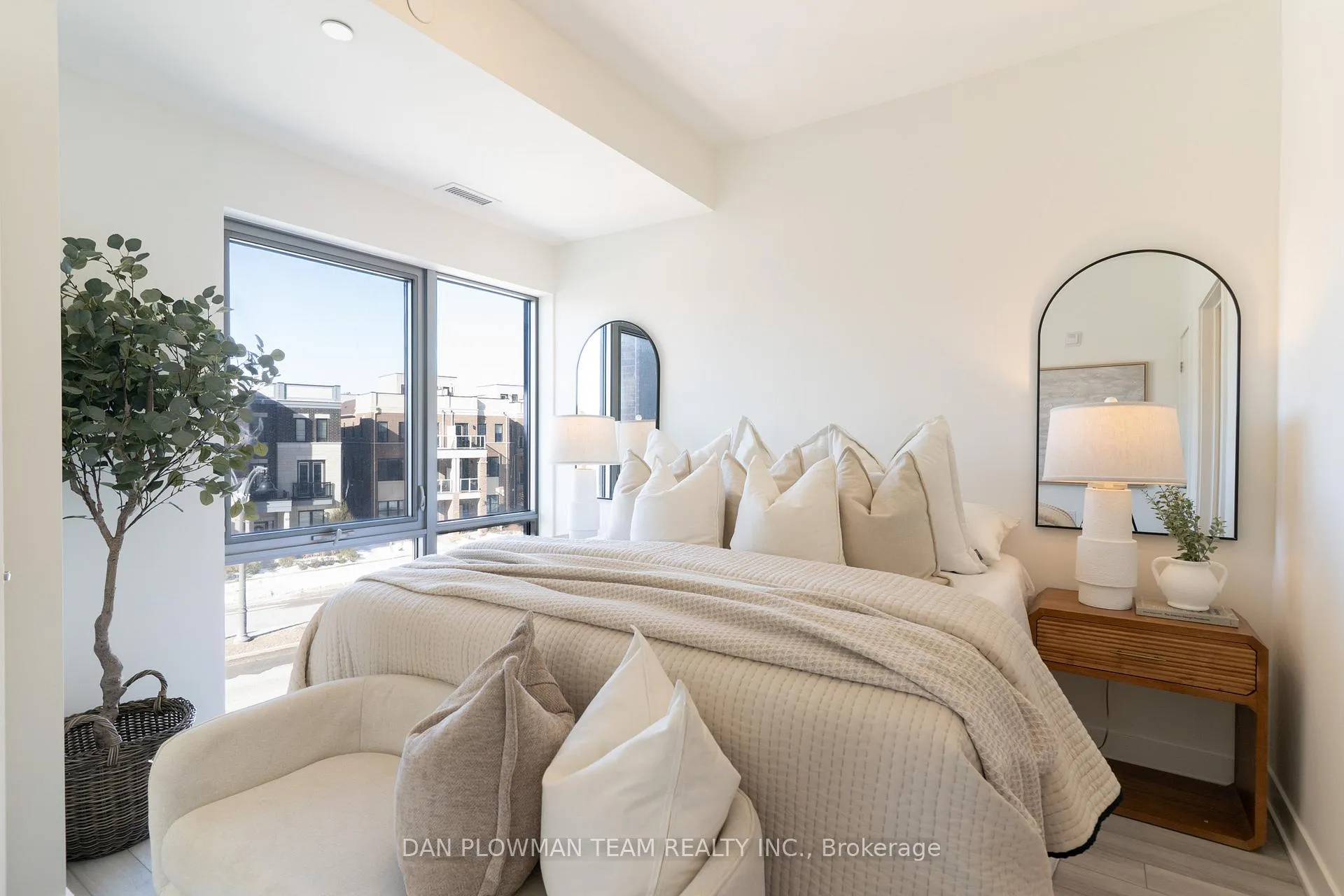 Photo 14 of Unit 321, 51 Clarington Boulevard, Clarington, Bowmanville — HOMEH