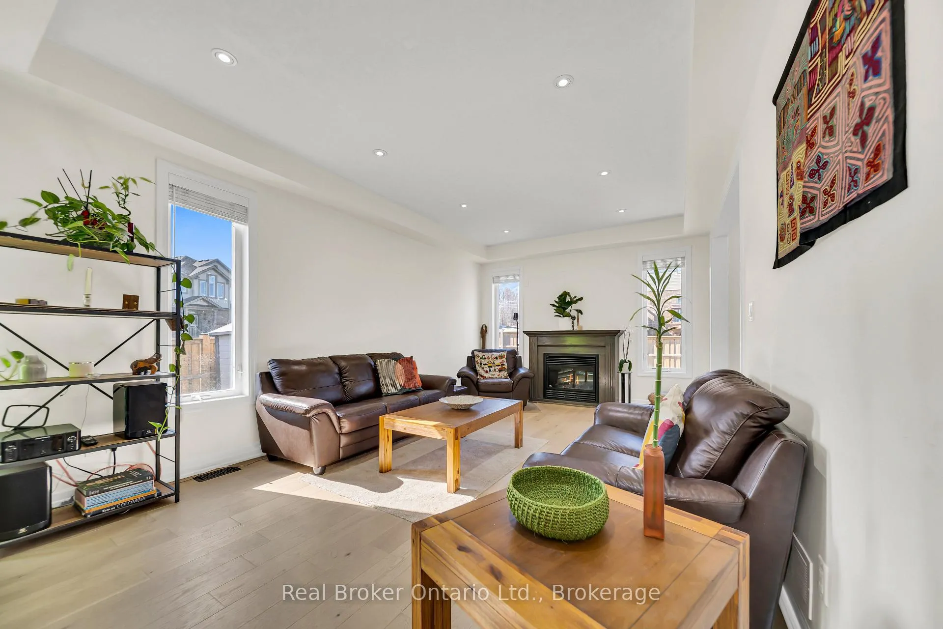 Photo 13 of 433 Twinleaf Street, Waterloo — HOMEH