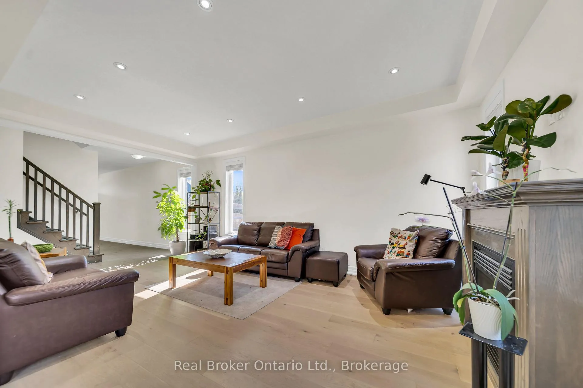 Photo 14 of 433 Twinleaf Street, Waterloo — HOMEH