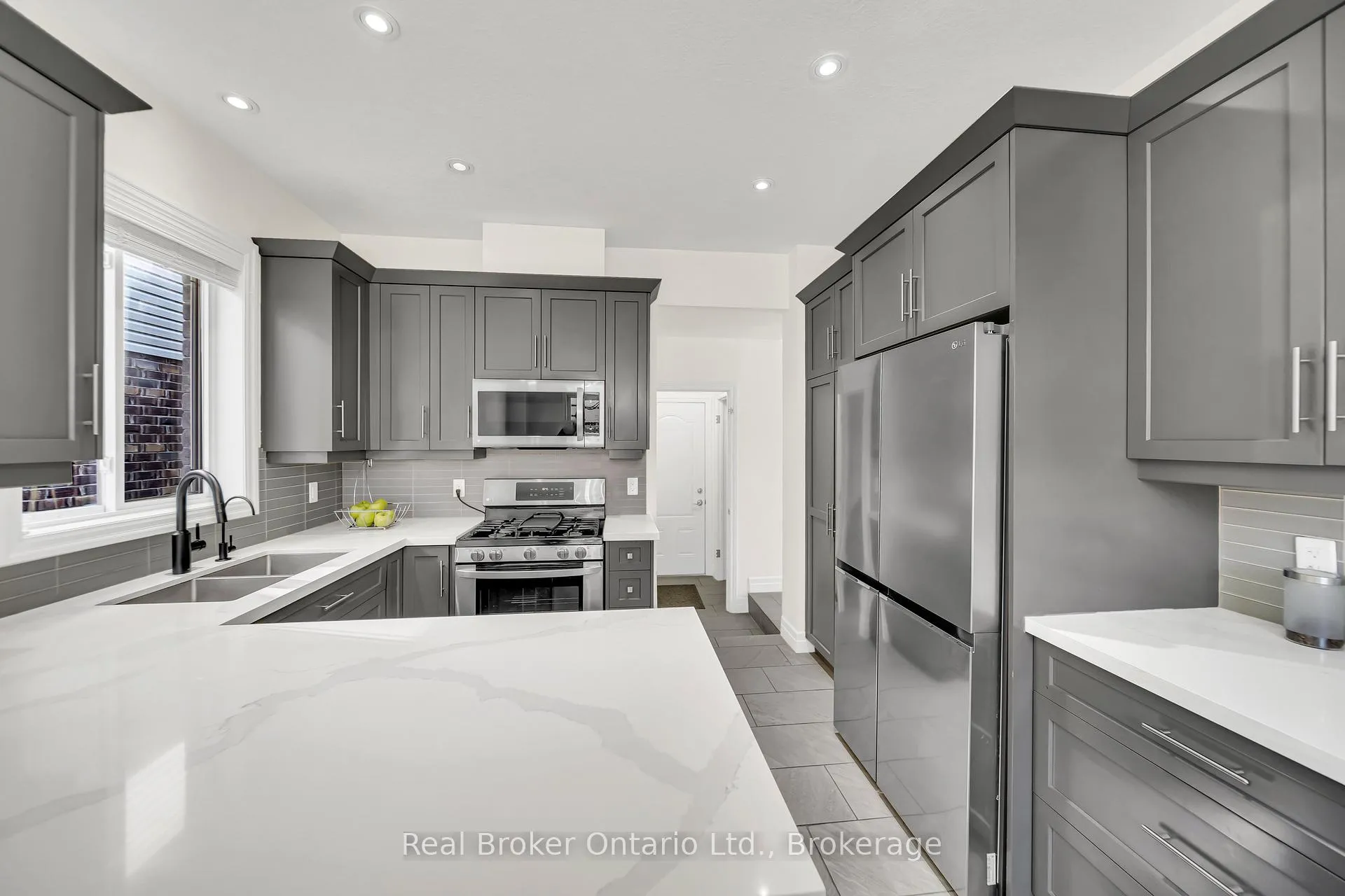 Photo 15 of 433 Twinleaf Street, Waterloo — HOMEH