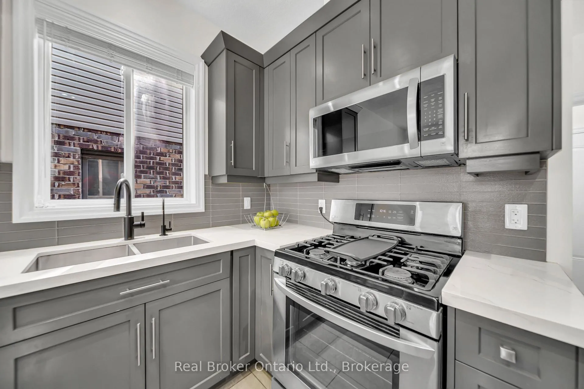 Photo 17 of 433 Twinleaf Street, Waterloo — HOMEH