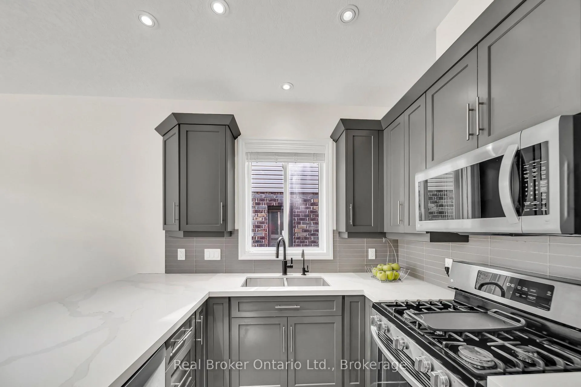 Photo 19 of 433 Twinleaf Street, Waterloo — HOMEH