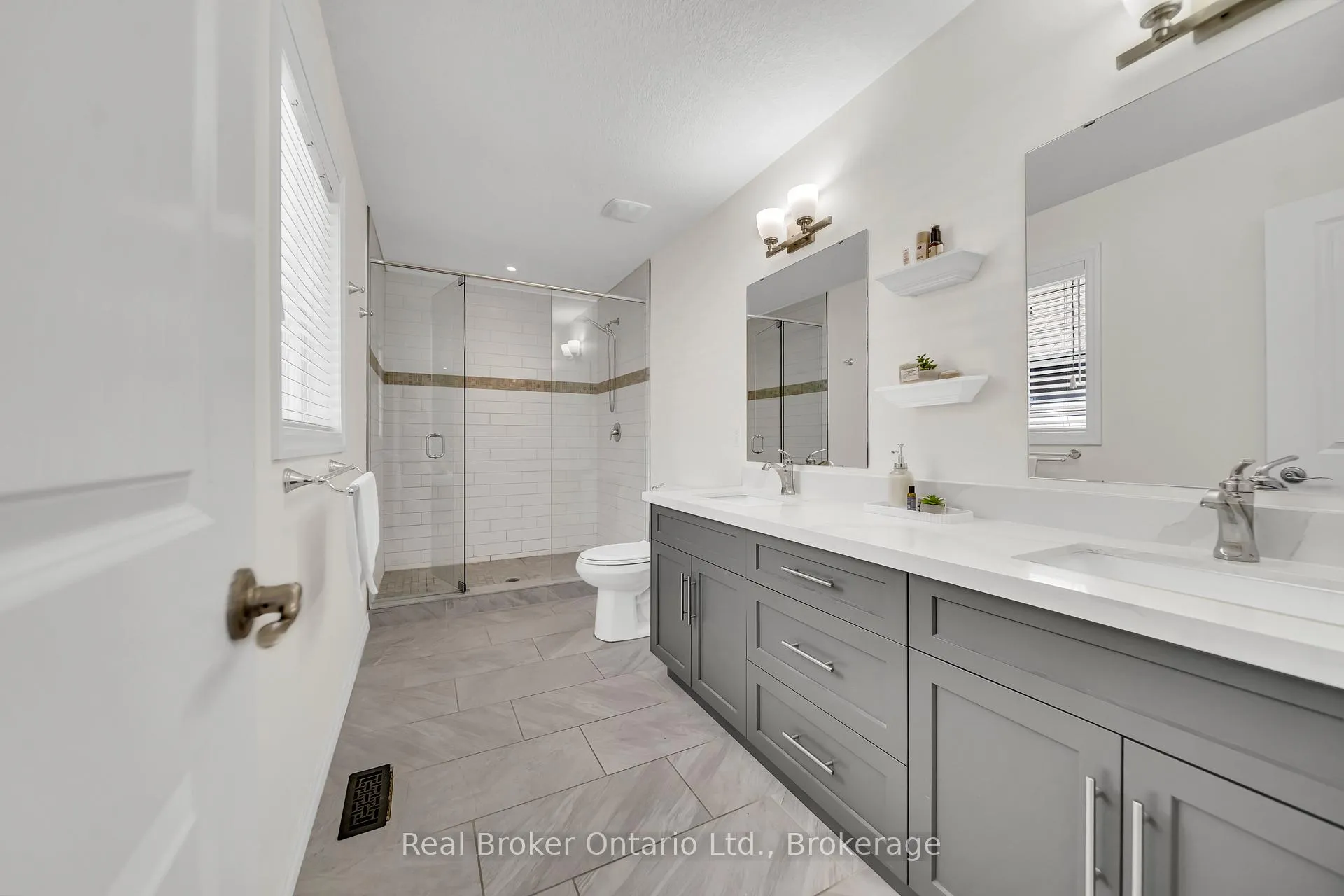 Photo 32 of 433 Twinleaf Street, Waterloo — HOMEH