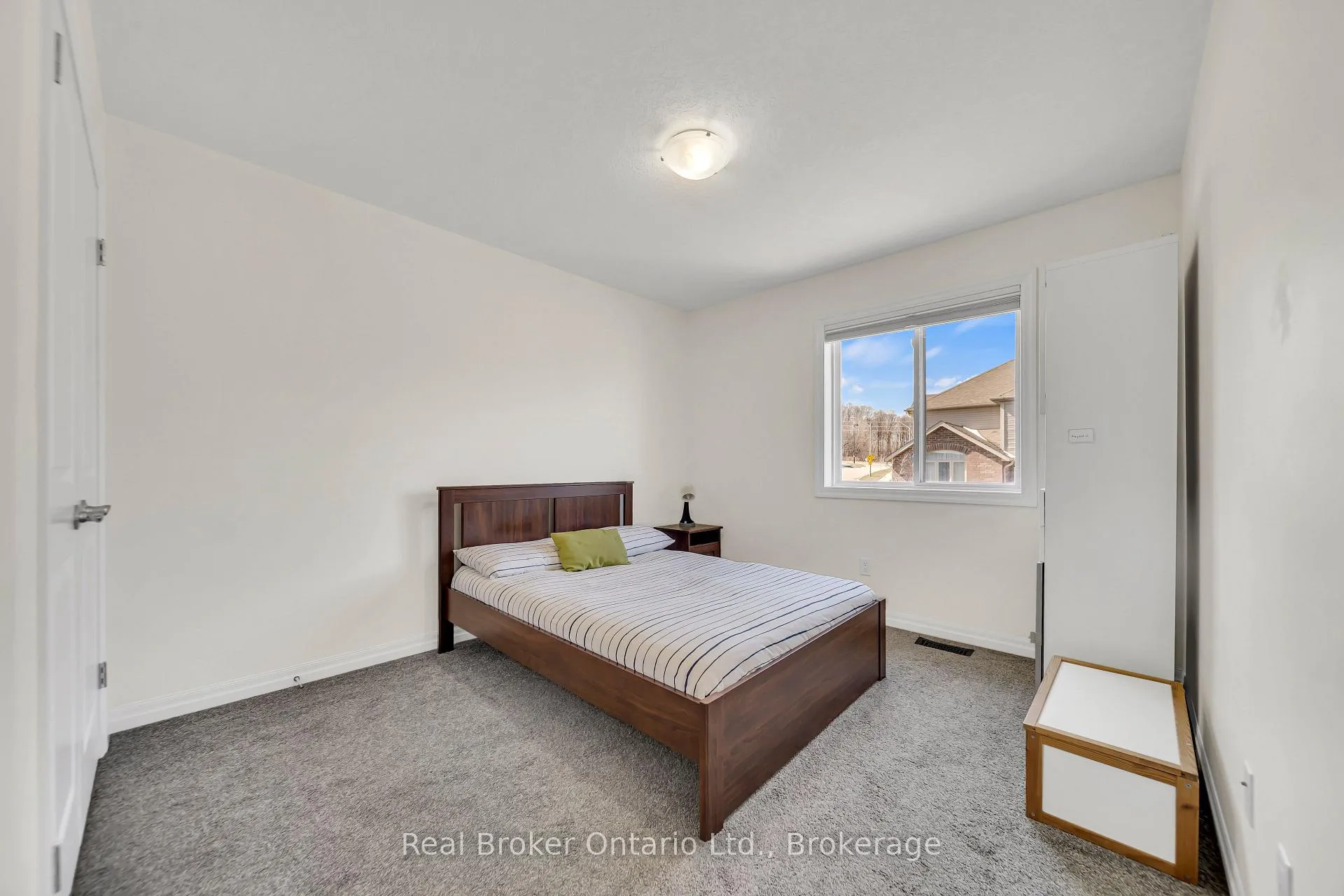 Photo 33 of 433 Twinleaf Street, Waterloo — HOMEH