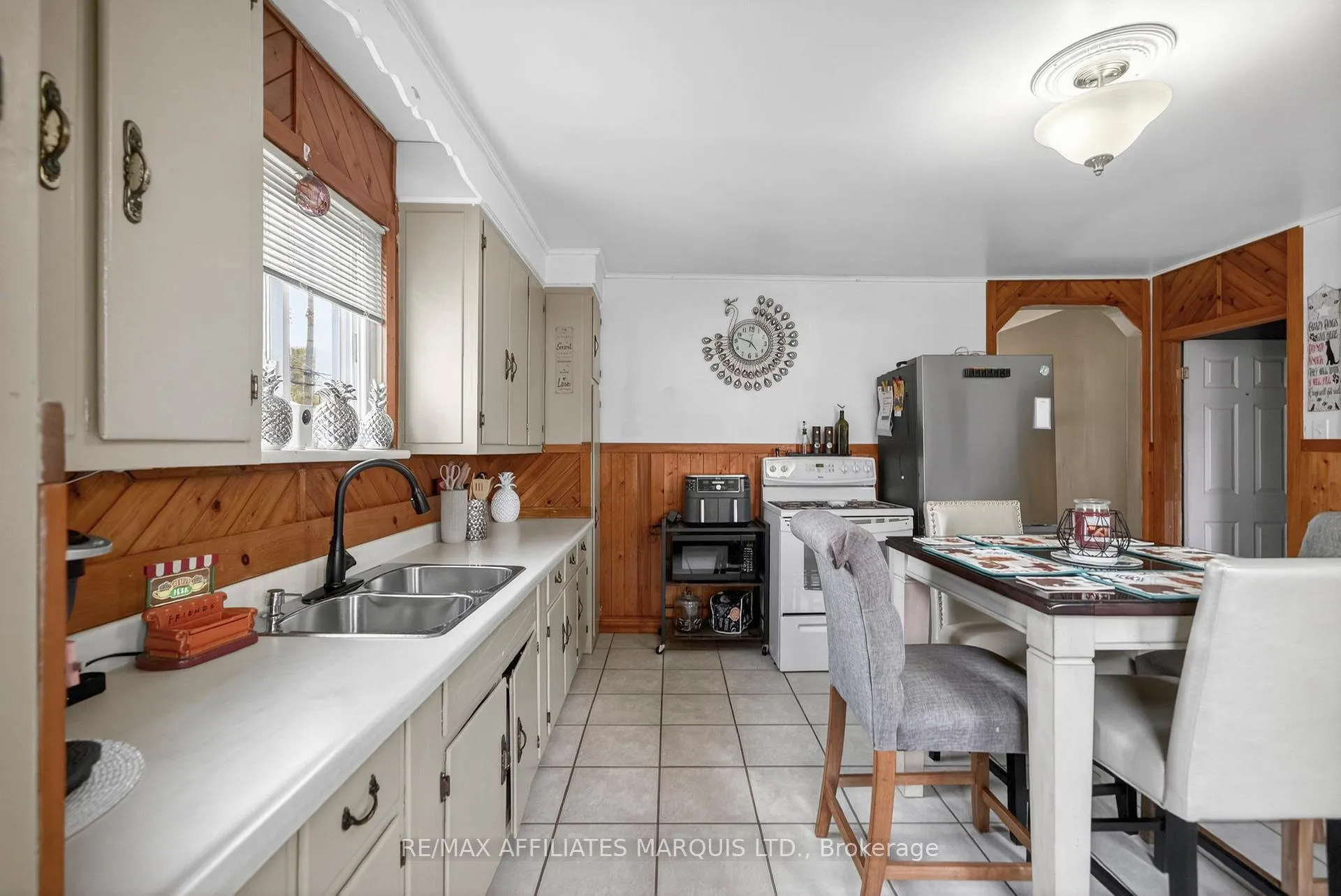 Photo 10 of 621 Grantwood Avenue, Cornwall — HOMEH