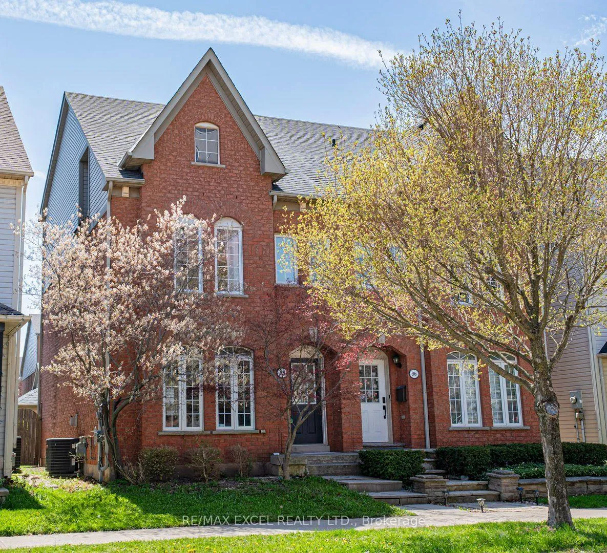 Photo 1 of 98 Georgian Drive, Oakville, River Oaks — HOMEH