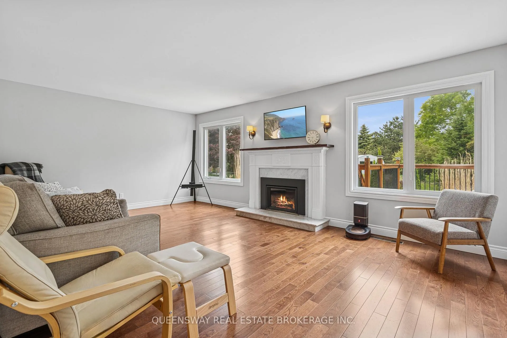 Photo 14 of 69 Cityview Circle, Barrie, Holly — HOMEH