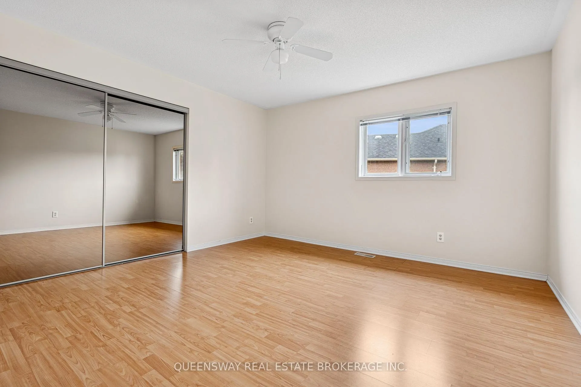 Photo 20 of 69 Cityview Circle, Barrie, Holly — HOMEH