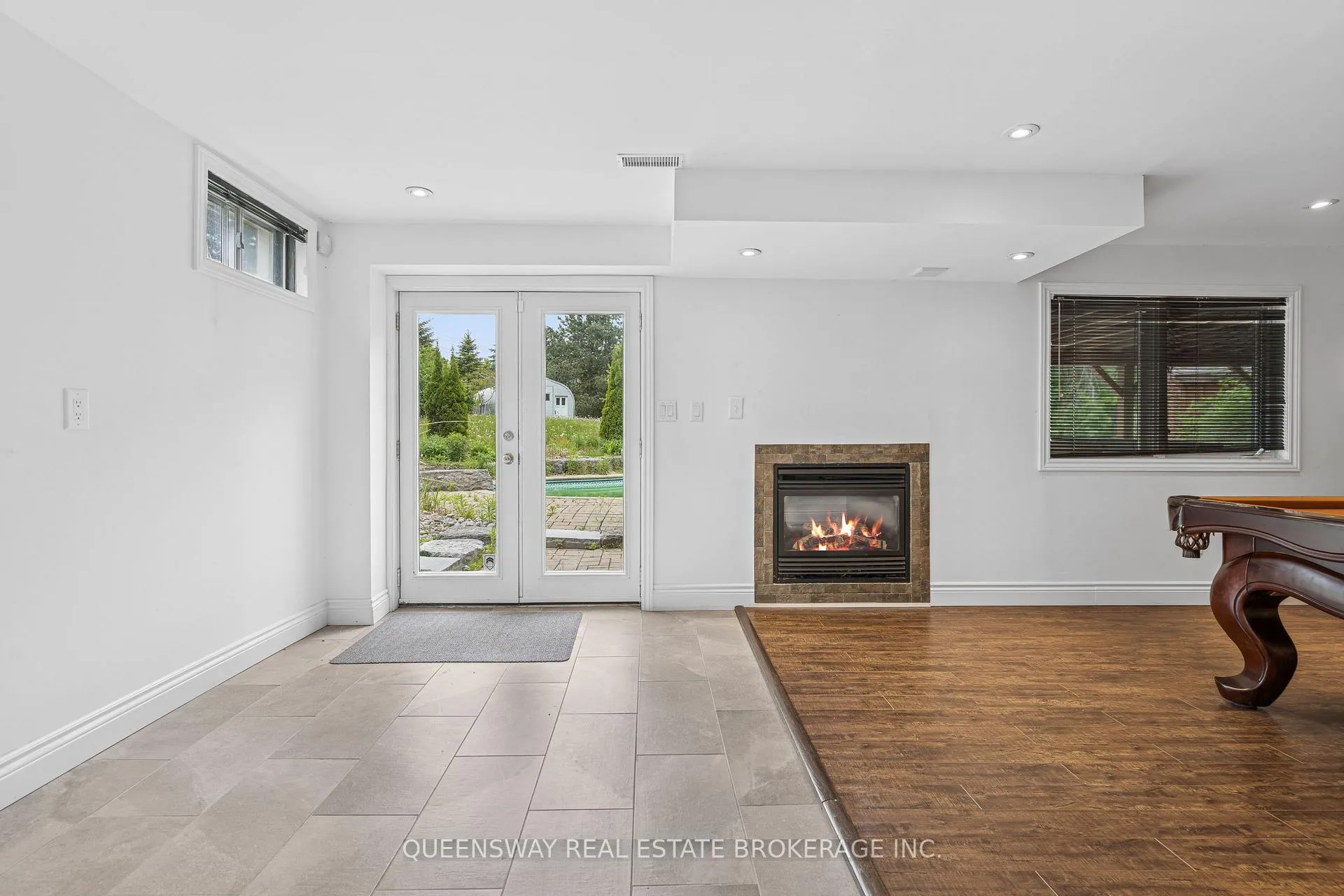 Photo 31 of 69 Cityview Circle, Barrie, Holly — HOMEH