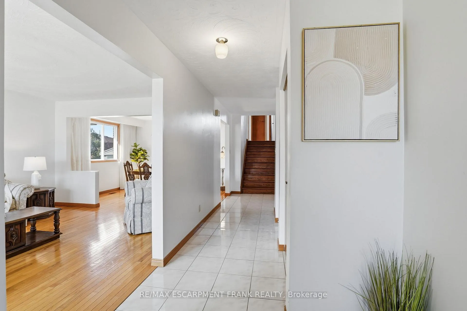 Photo 7 of 267 Greencedar Drive, Hamilton, Gurnett — HOMEH