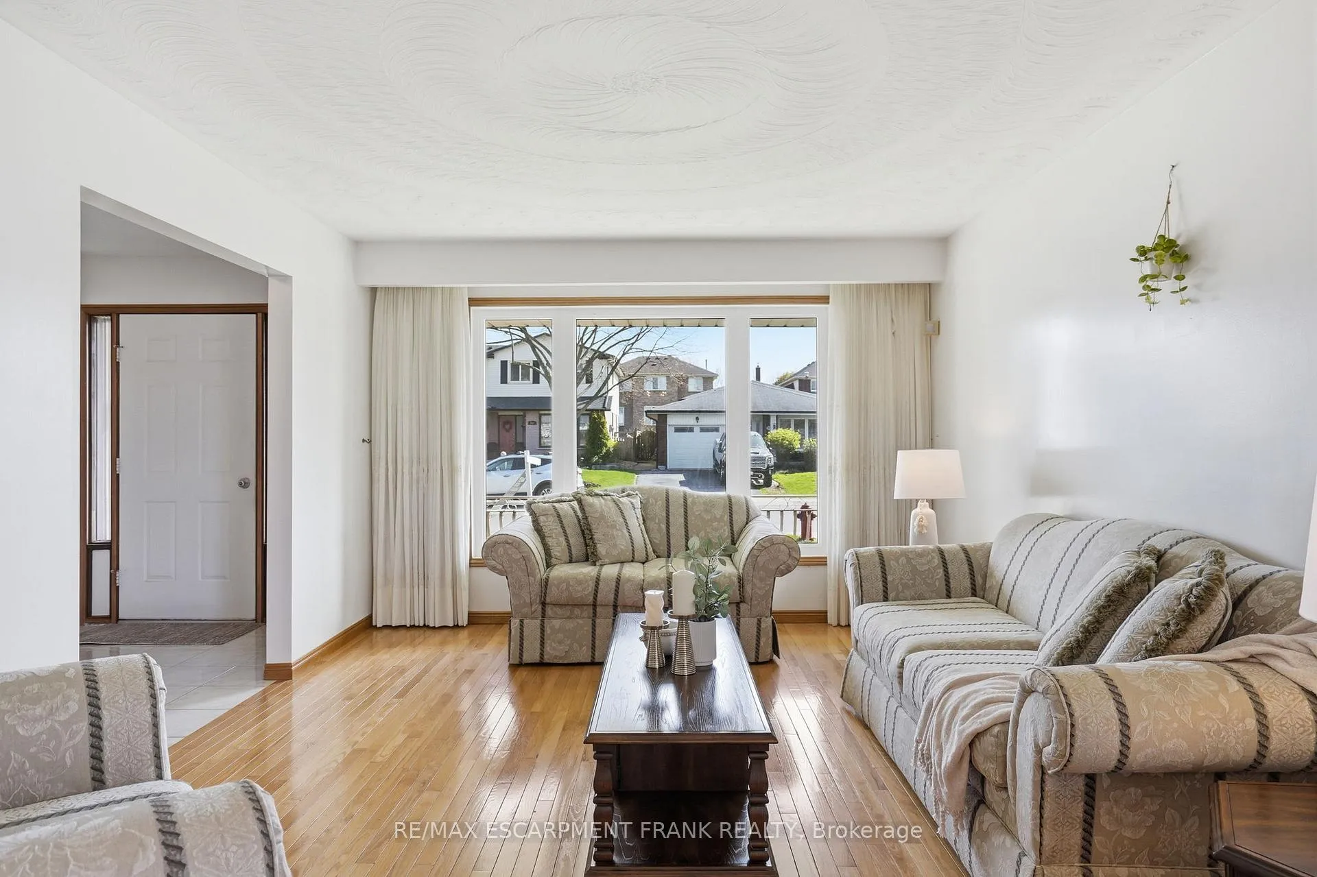 Photo 10 of 267 Greencedar Drive, Hamilton, Gurnett — HOMEH