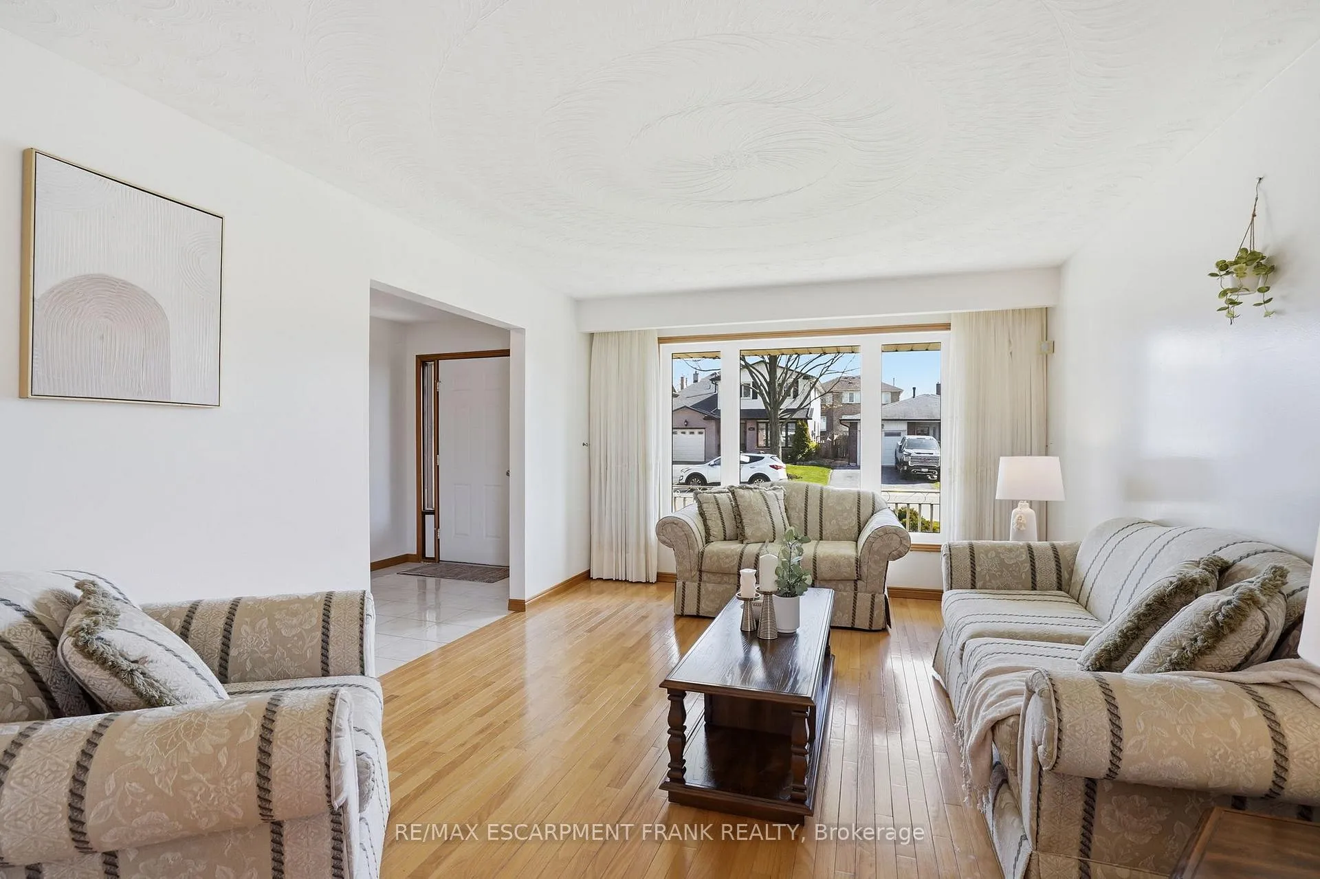 Photo 11 of 267 Greencedar Drive, Hamilton, Gurnett — HOMEH