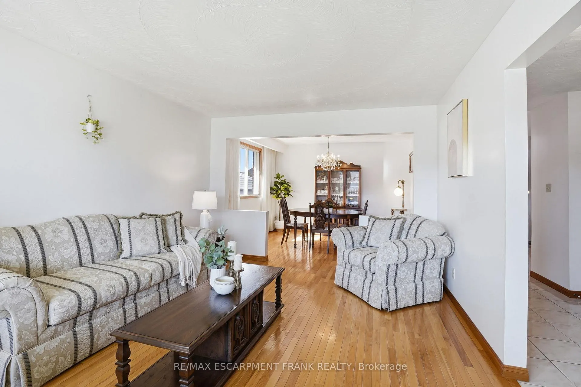 Photo 12 of 267 Greencedar Drive, Hamilton, Gurnett — HOMEH