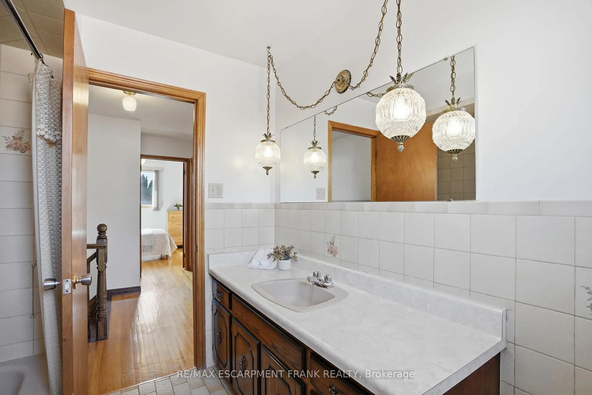 Photo 24 of 267 Greencedar Drive, Hamilton, Gurnett — HOMEH