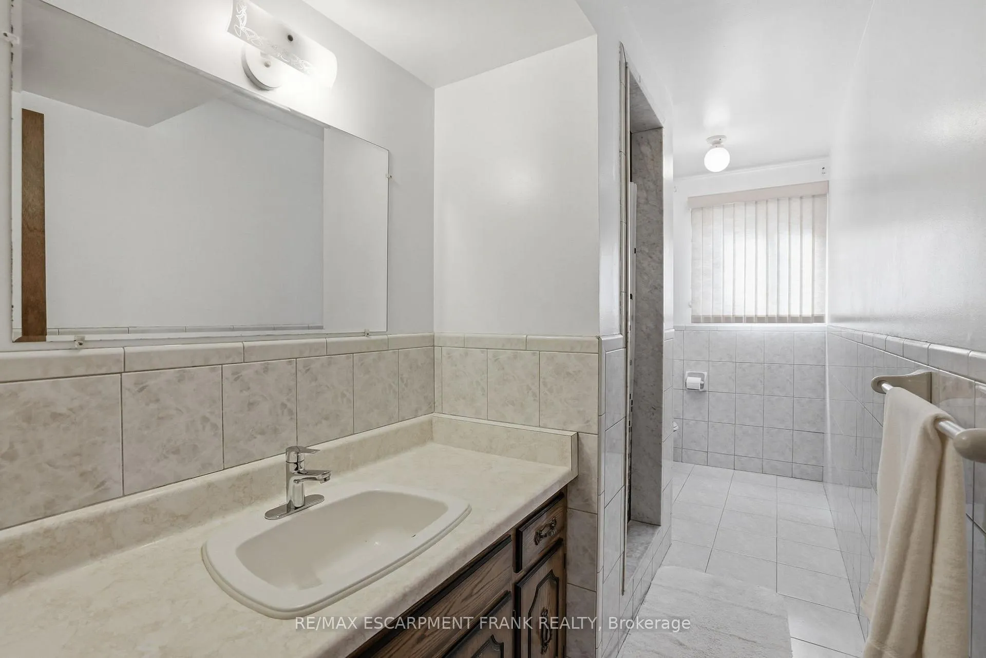 Photo 36 of 267 Greencedar Drive, Hamilton, Gurnett — HOMEH