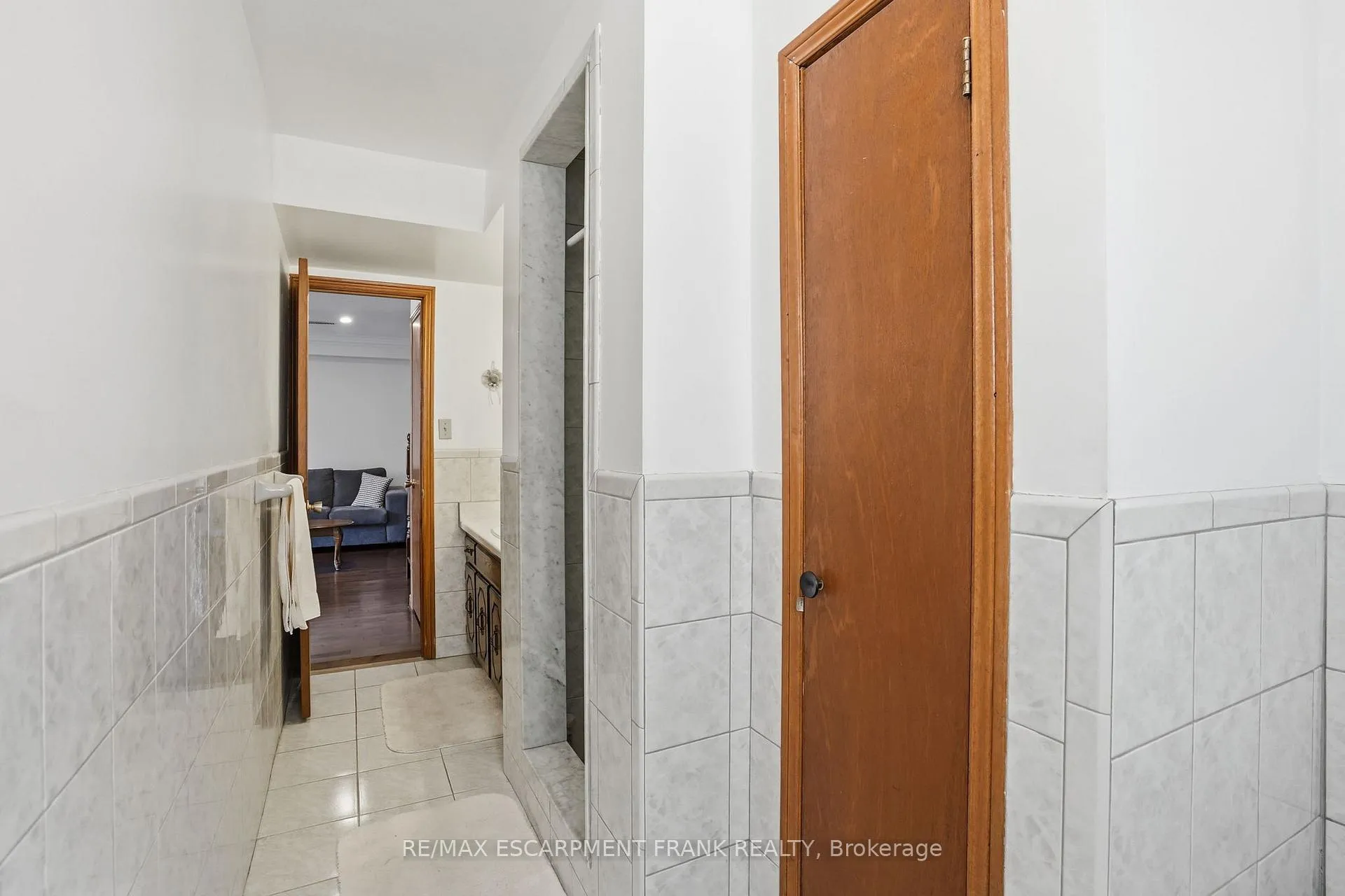 Photo 37 of 267 Greencedar Drive, Hamilton, Gurnett — HOMEH