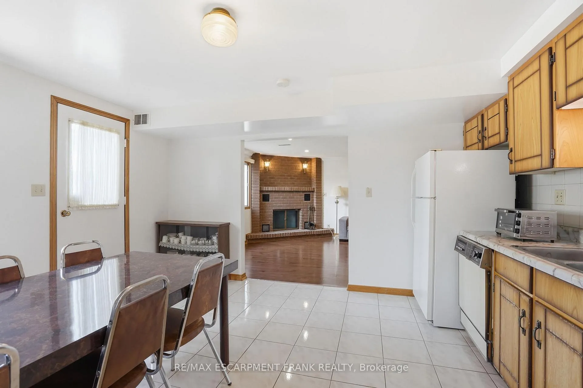 Photo 40 of 267 Greencedar Drive, Hamilton, Gurnett — HOMEH