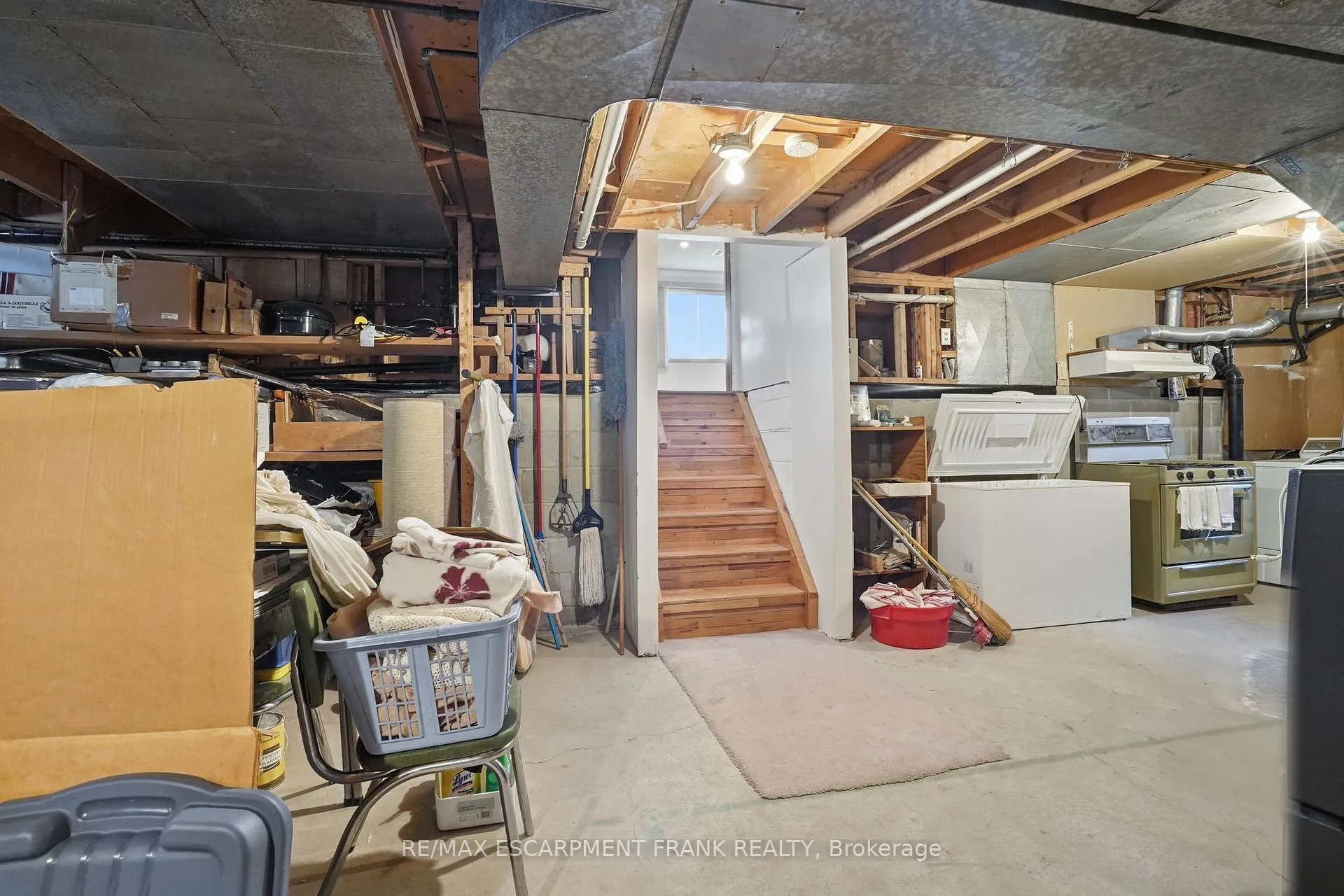 Photo 44 of 267 Greencedar Drive, Hamilton, Gurnett — HOMEH