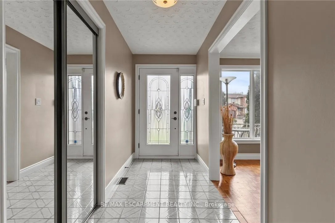 Photo 8 of 14 Indian Crescent, Hamilton, Burkholme — HOMEH
