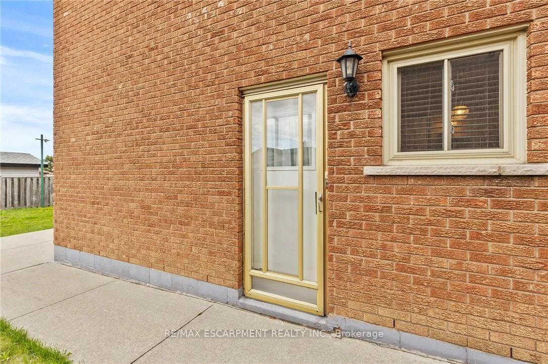 Photo 32 of 14 Indian Crescent, Hamilton, Burkholme — HOMEH