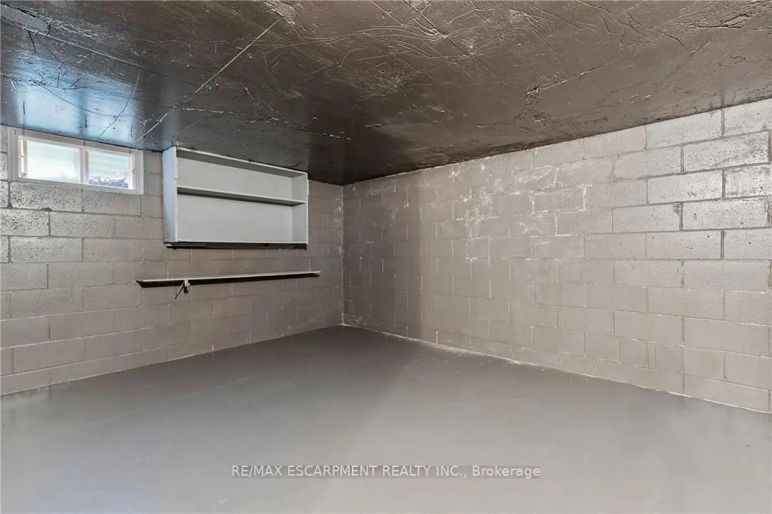 Photo 41 of 14 Indian Crescent, Hamilton, Burkholme — HOMEH
