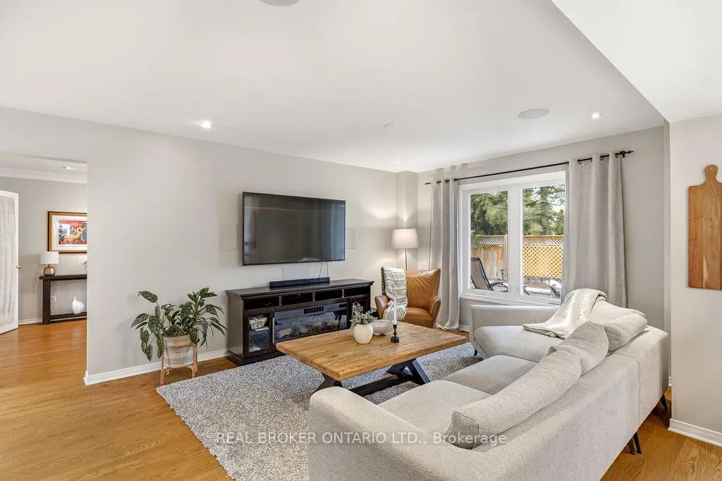Photo 11 of 1438 Talcy Crescent, Ottawa, Fallingbrook/Ridgemount — HOMEH