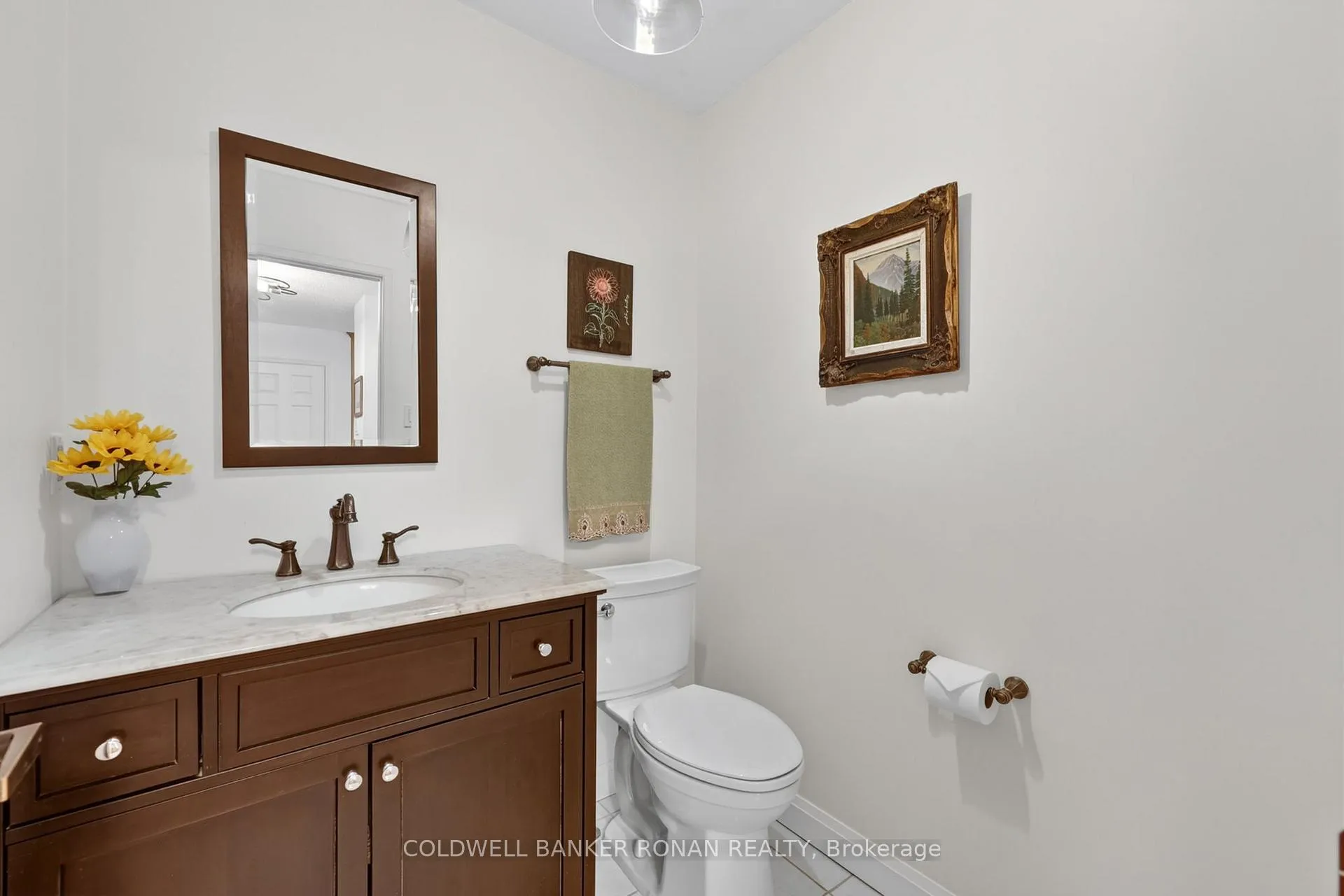 Photo 24 of 16 Green Briar Road, New Tecumseth, Alliston — HOMEH