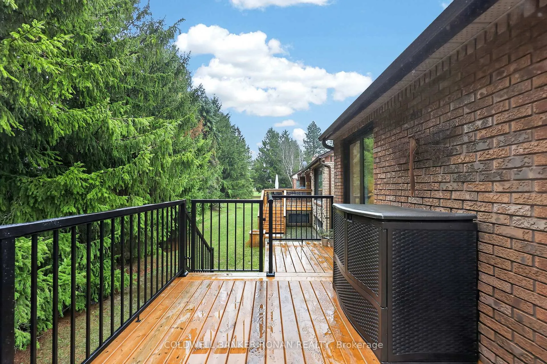 Photo 32 of 16 Green Briar Road, New Tecumseth, Alliston — HOMEH