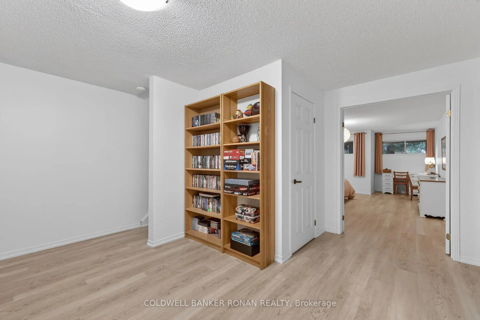 Photo 33 of 16 Green Briar Road, New Tecumseth, Alliston — HOMEH