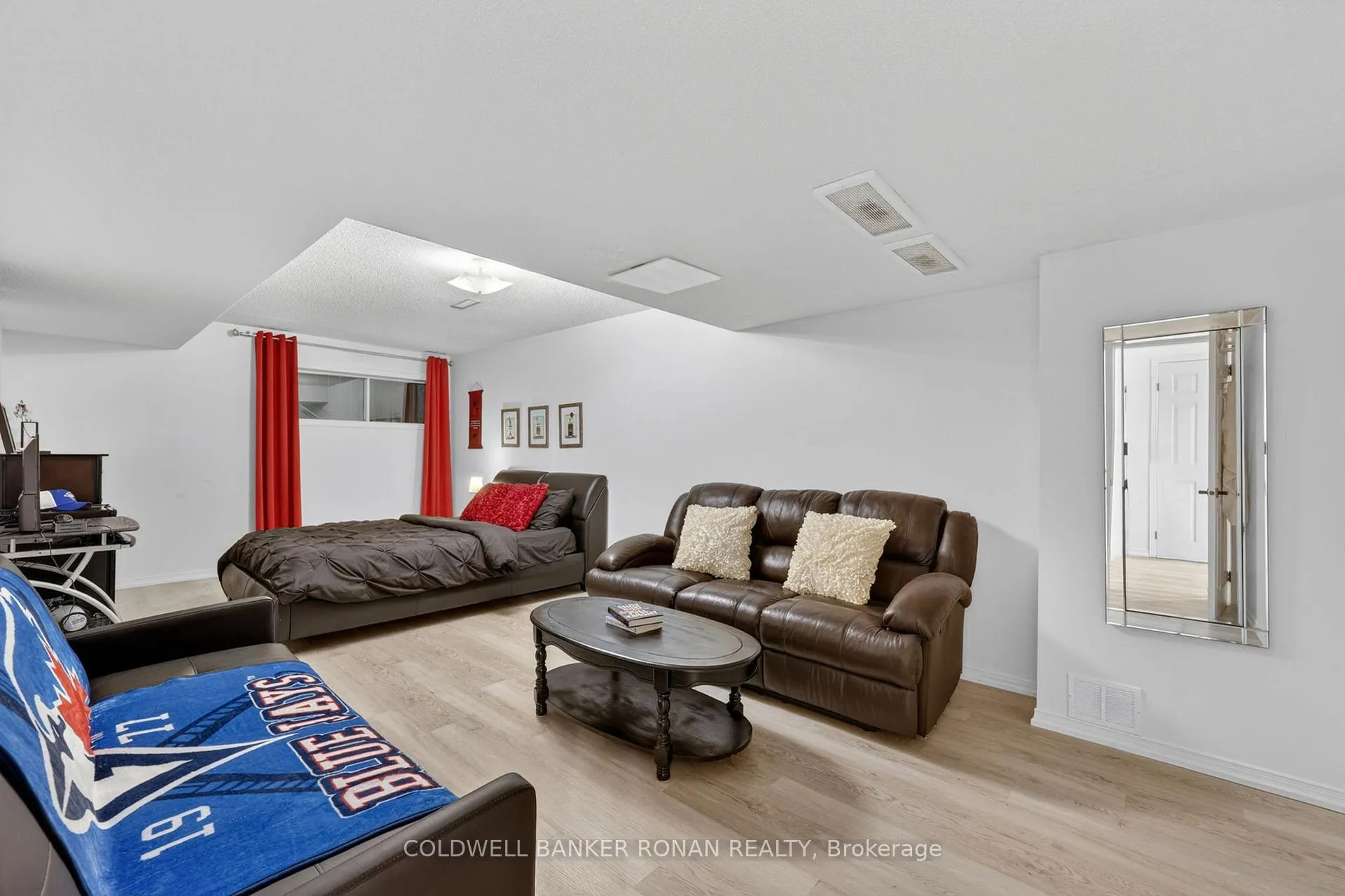 Photo 37 of 16 Green Briar Road, New Tecumseth, Alliston — HOMEH