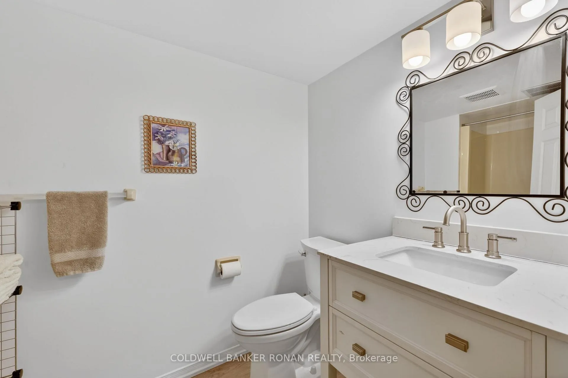 Photo 40 of 16 Green Briar Road, New Tecumseth, Alliston — HOMEH