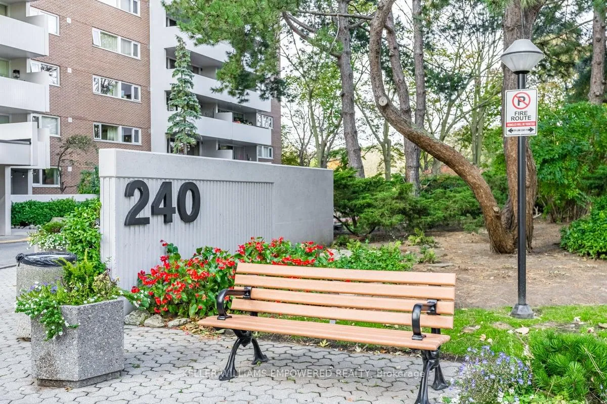 Photo 1 of Unit 403, 240 Scarlett Road, Toronto, Rockcliffe-Smythe — HOMEH