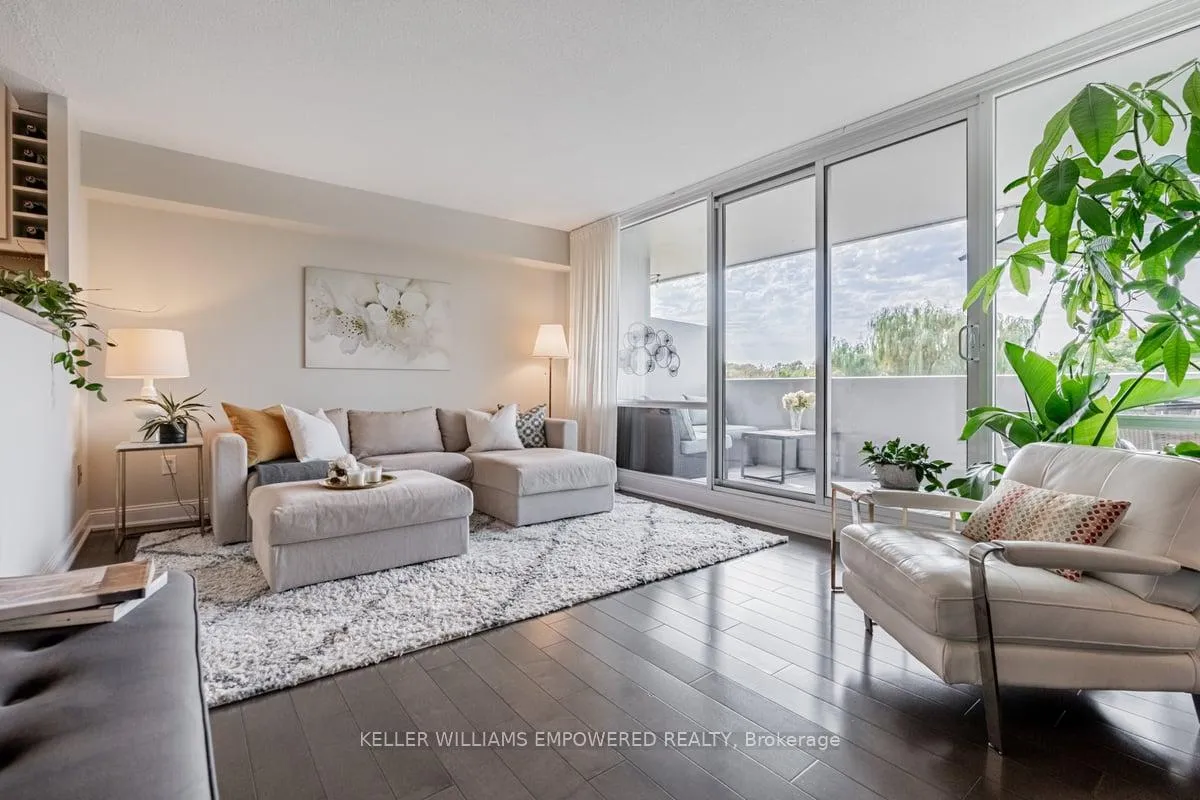 Photo 14 of Unit 403, 240 Scarlett Road, Toronto, Rockcliffe-Smythe — HOMEH