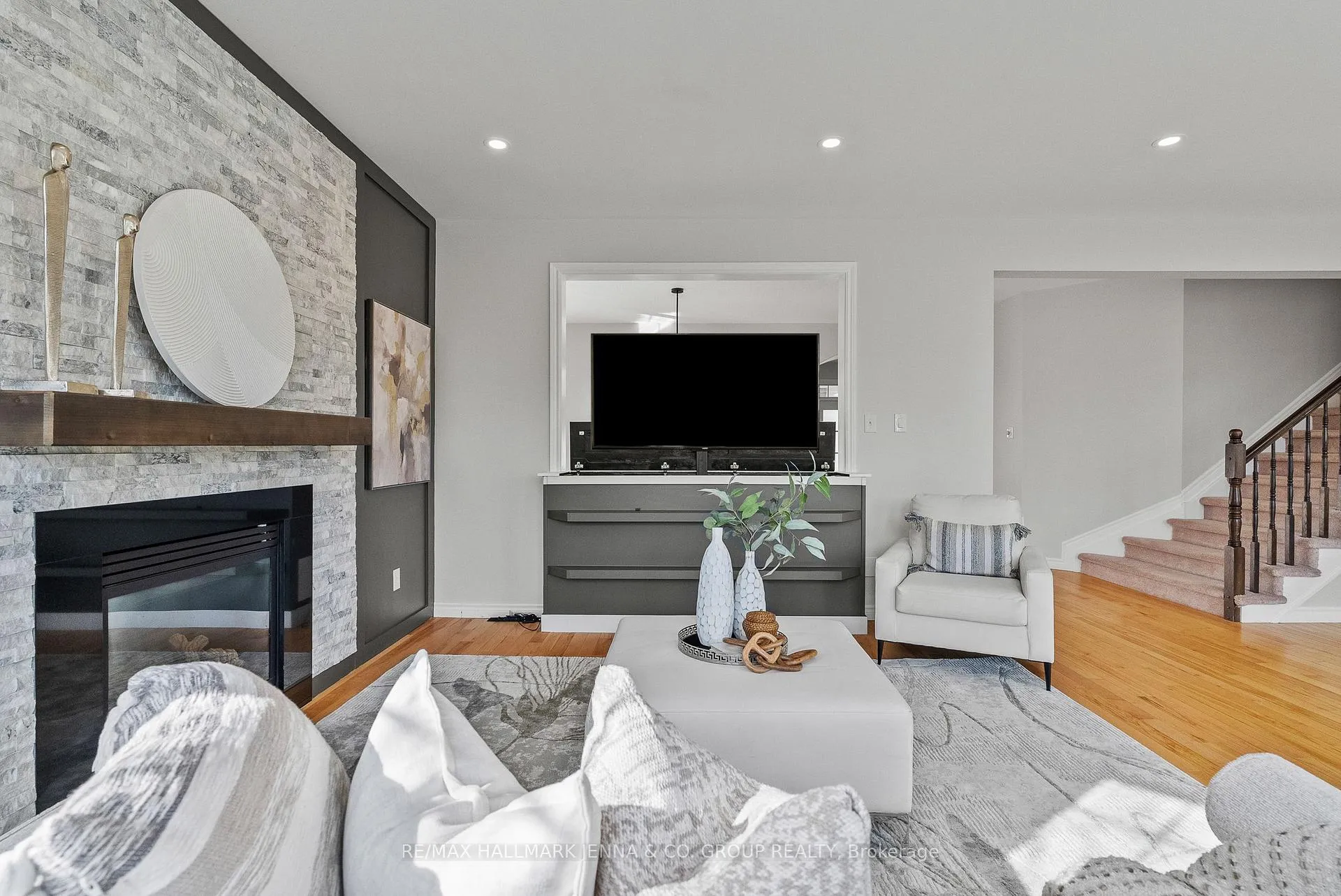 Photo 12 of 2649 Fallingwater Circle, Ottawa, Barrhaven - Half Moon Bay — HOMEH