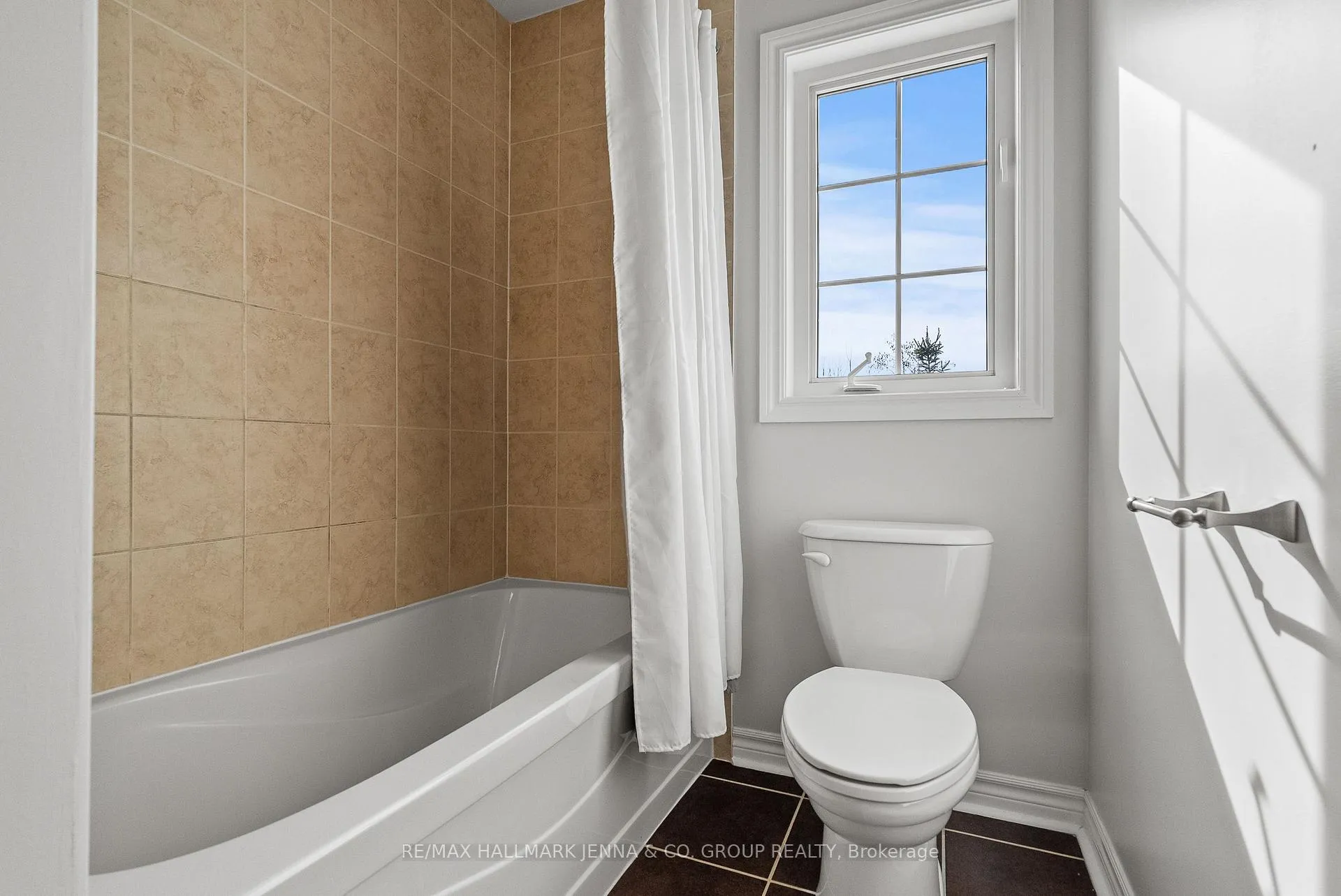 Photo 32 of 2649 Fallingwater Circle, Ottawa, Barrhaven - Half Moon Bay — HOMEH