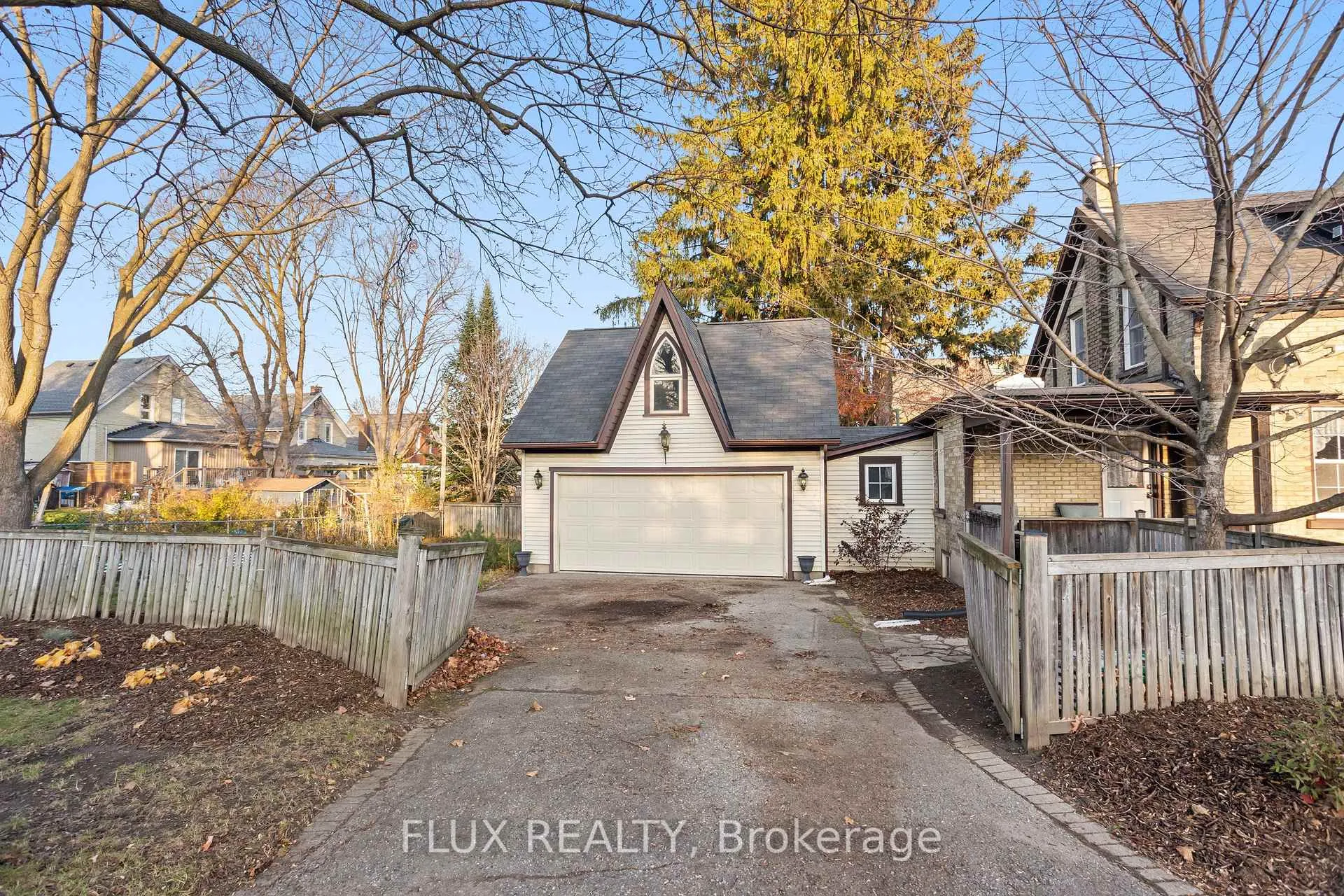 Photo 4 of 118 Krug Street, Kitchener — HOMEH