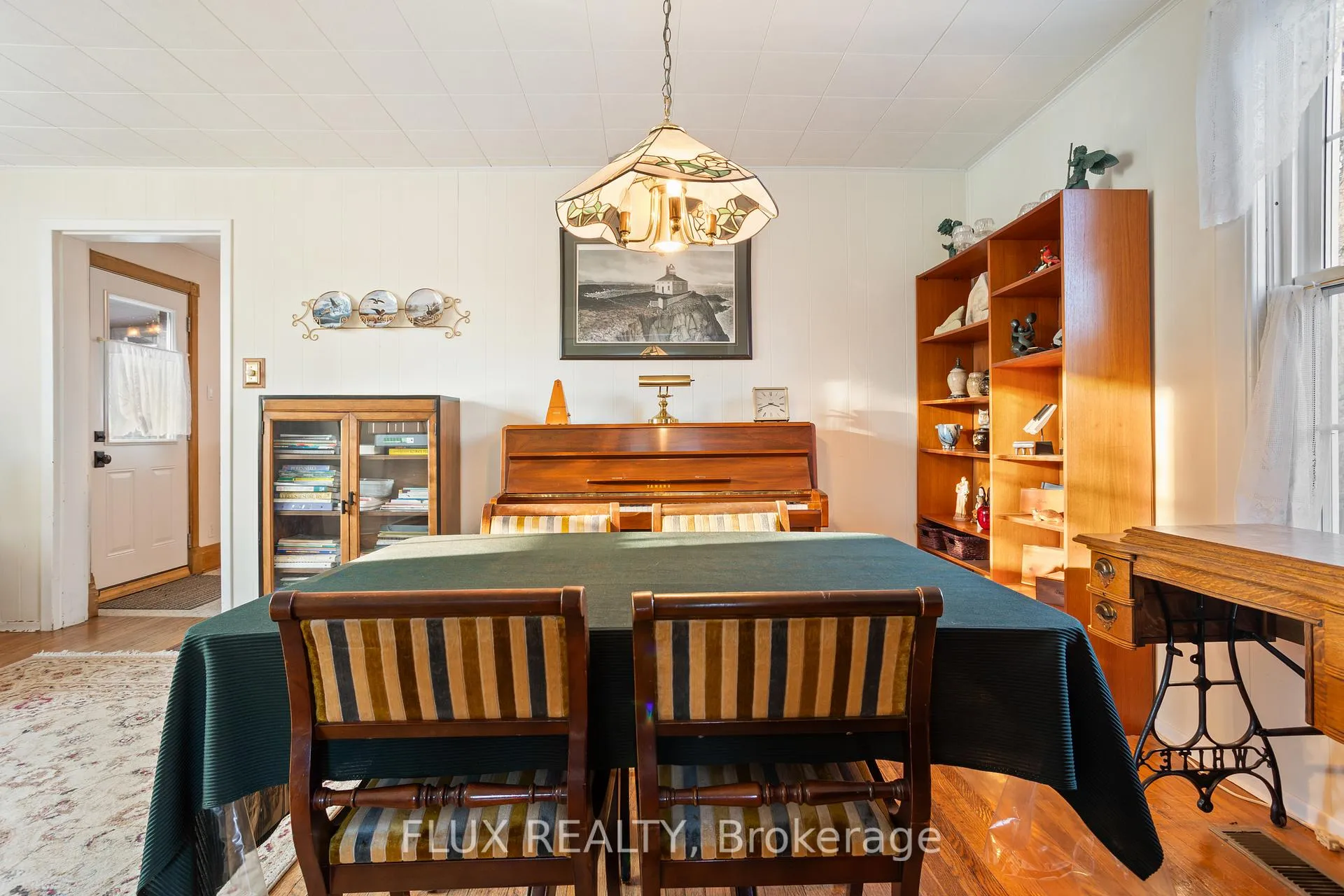 Photo 17 of 118 Krug Street, Kitchener — HOMEH