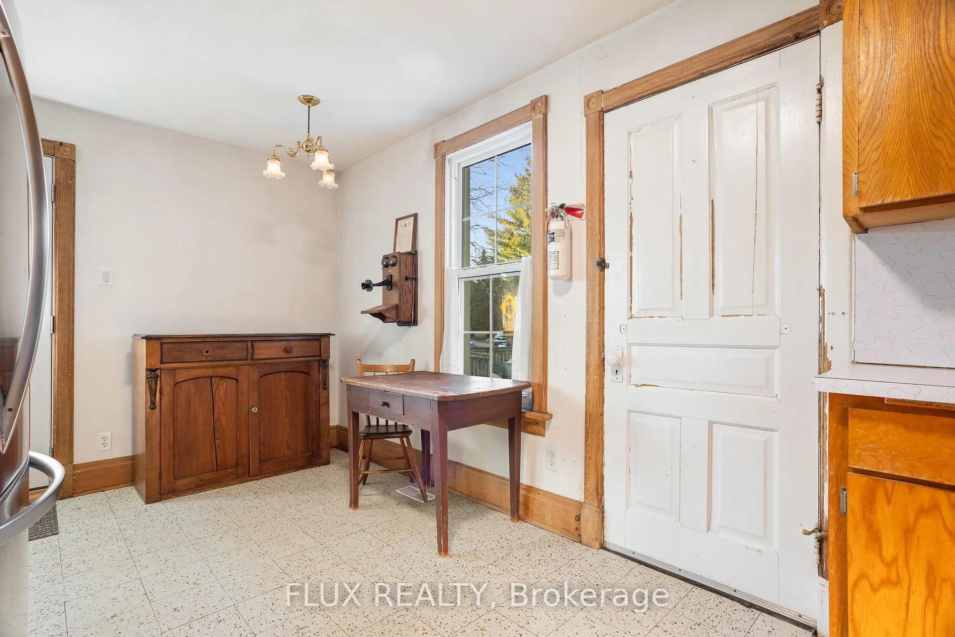 Photo 23 of 118 Krug Street, Kitchener — HOMEH