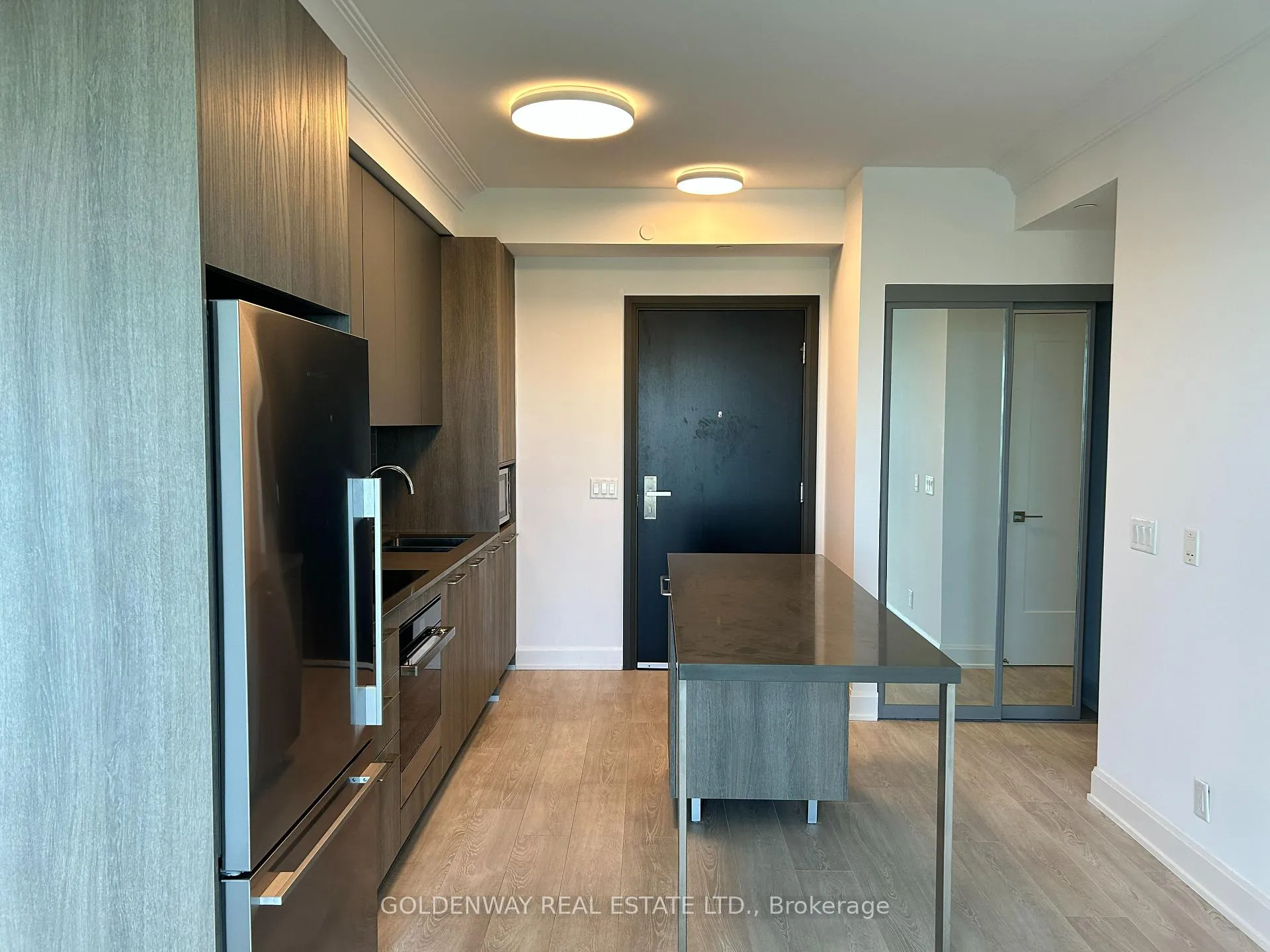 Photo 3 of Unit 1102, 8 Water Walk Drive, Markham, Unionville — HOMEH