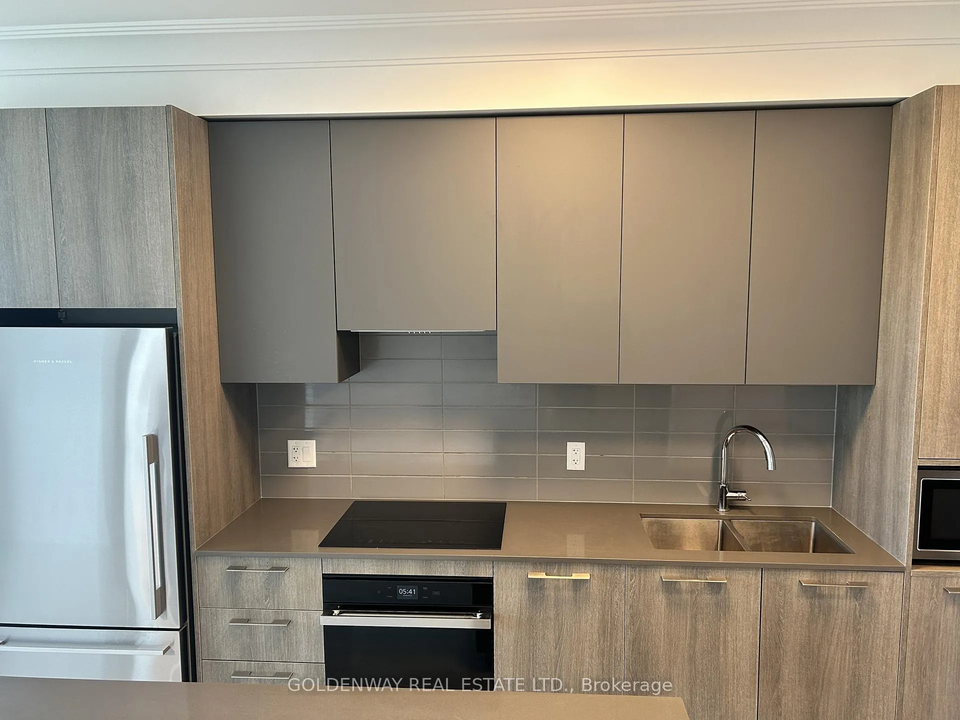 Photo 5 of Unit 1102, 8 Water Walk Drive, Markham, Unionville — HOMEH