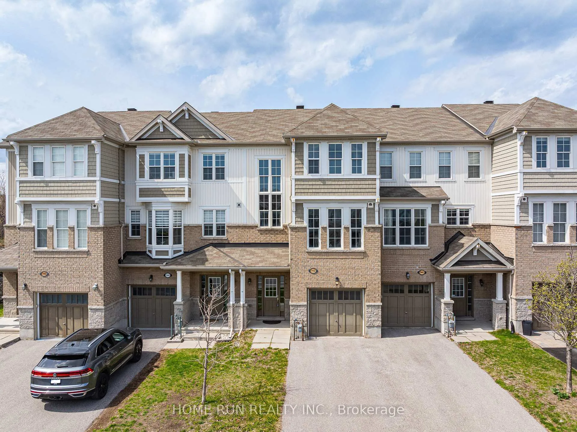 Photo 2 of 142 Battersea Crescent, Ottawa, Kanata - Kanata Lakes/Heritage Hills — HOMEH
